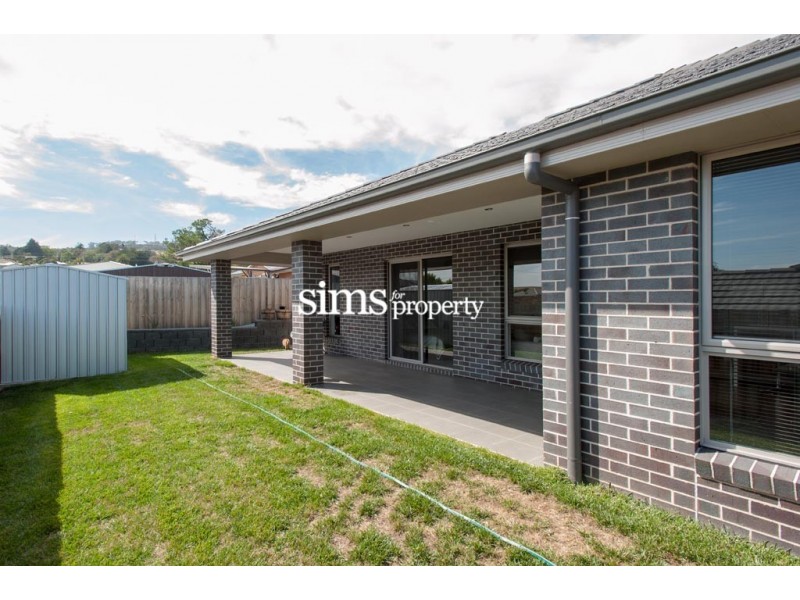 2/17 Tender Way, St Leonards TAS 7250