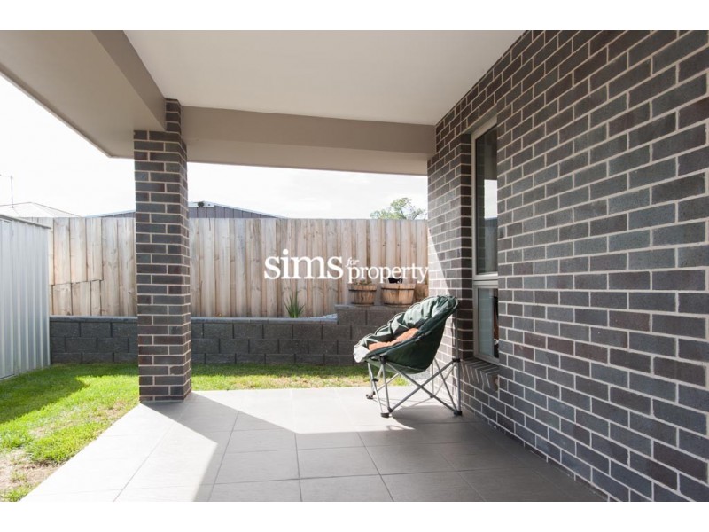 2/17 Tender Way, St Leonards TAS 7250