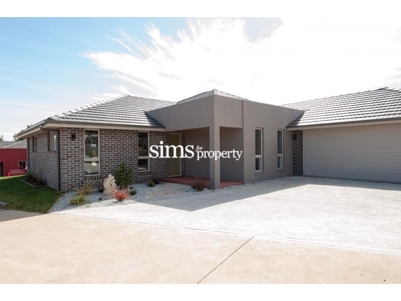 2/17 Tender Way, St Leonards TAS 7250