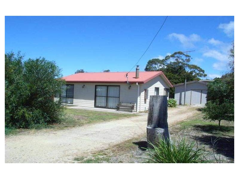 11 Reserve Street, Binalong Bay TAS 7216