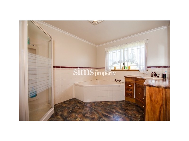 77 Harley Parade, Prospect Vale TAS 7250