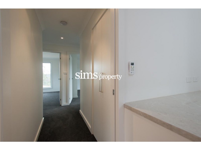 1/1 Stacks Court, Prospect Vale TAS 7250