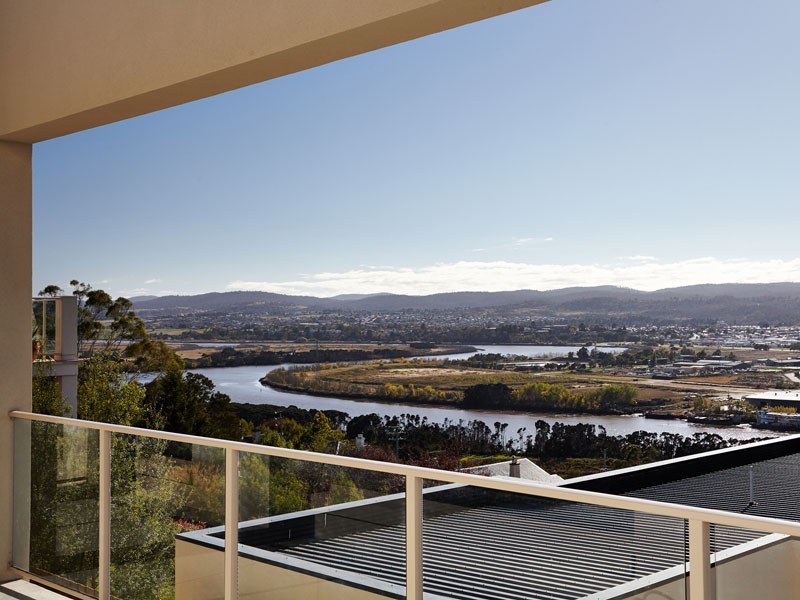 36 Floreat Crescent, Trevallyn TAS 7250