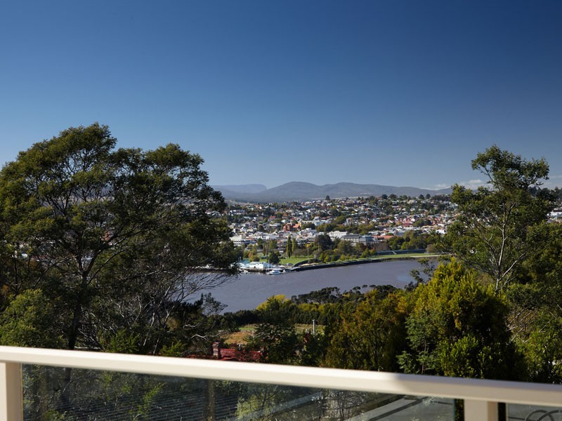 36 Floreat Crescent, Trevallyn TAS 7250