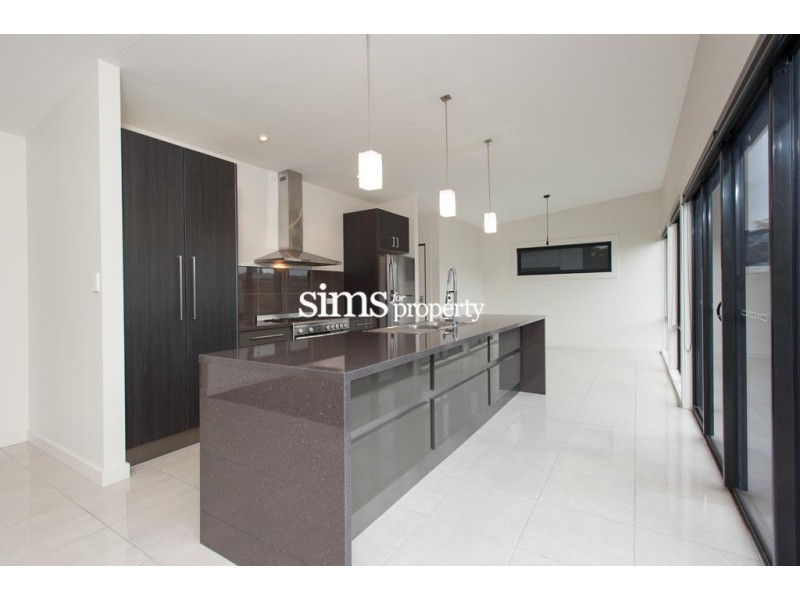 4/40 Legges Crescent, Prospect TAS 7250