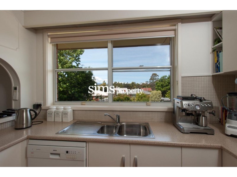 33 Chestnut Road, Youngtown TAS 7249