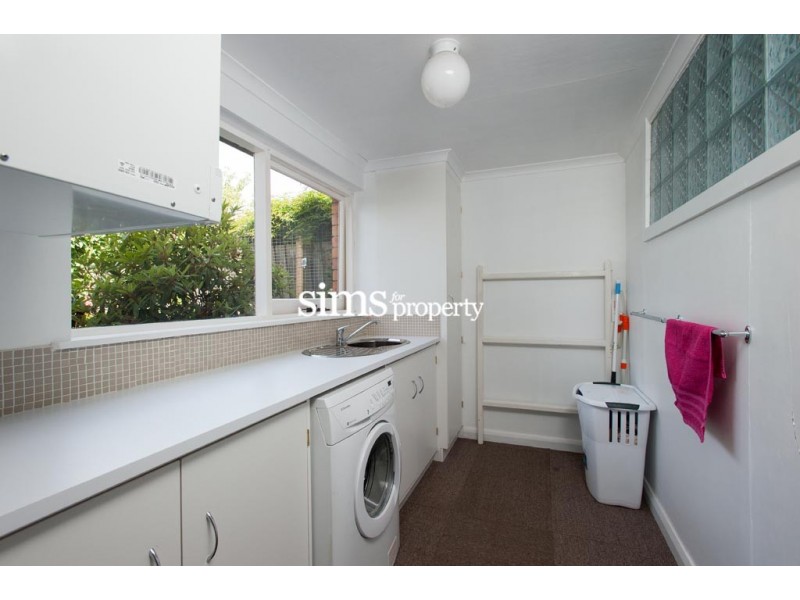 33 Chestnut Road, Youngtown TAS 7249