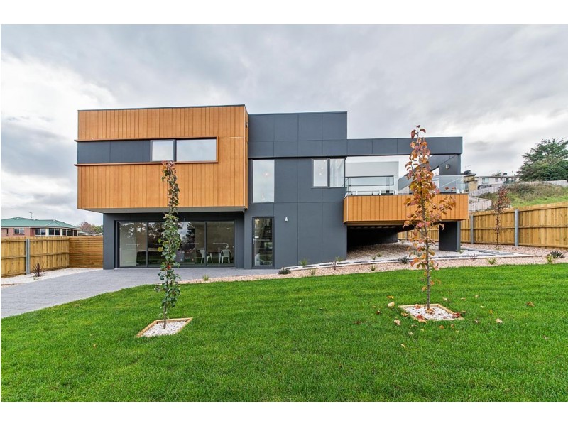 67 Parklands Parade, Newnham TAS 7248