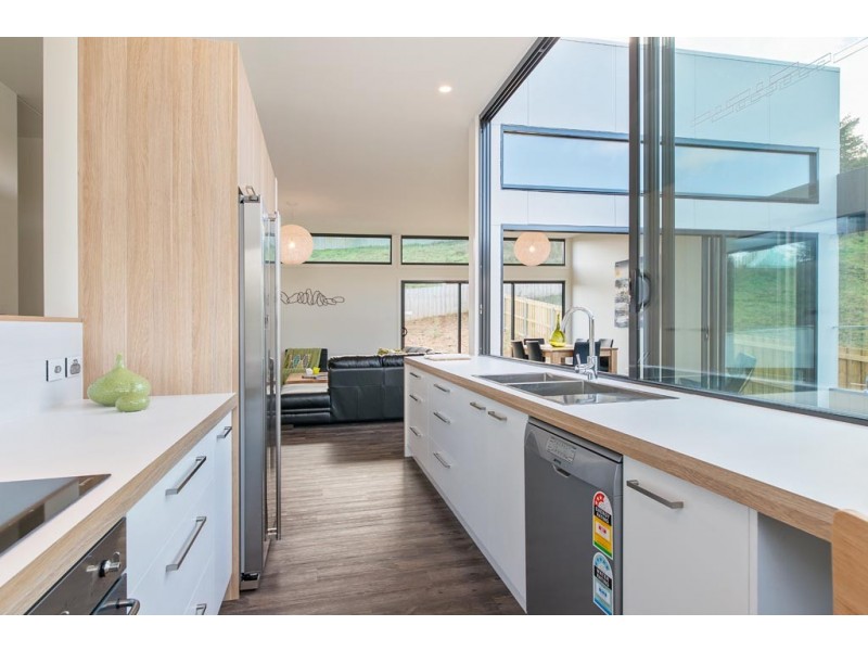 67 Parklands Parade, Newnham TAS 7248