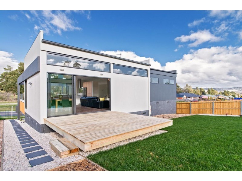 67 Parklands Parade, Newnham TAS 7248