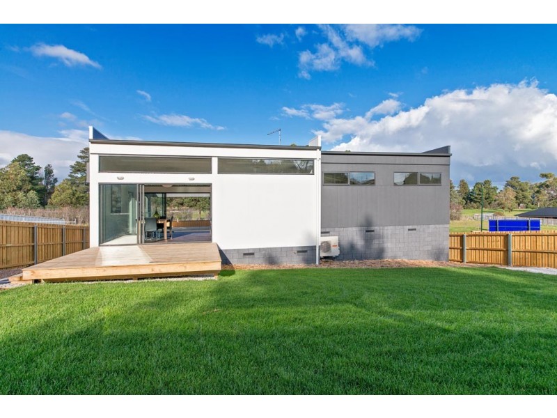 67 Parklands Parade, Newnham TAS 7248
