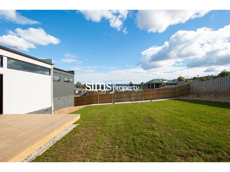 67 Parklands Parade, Newnham TAS 7248