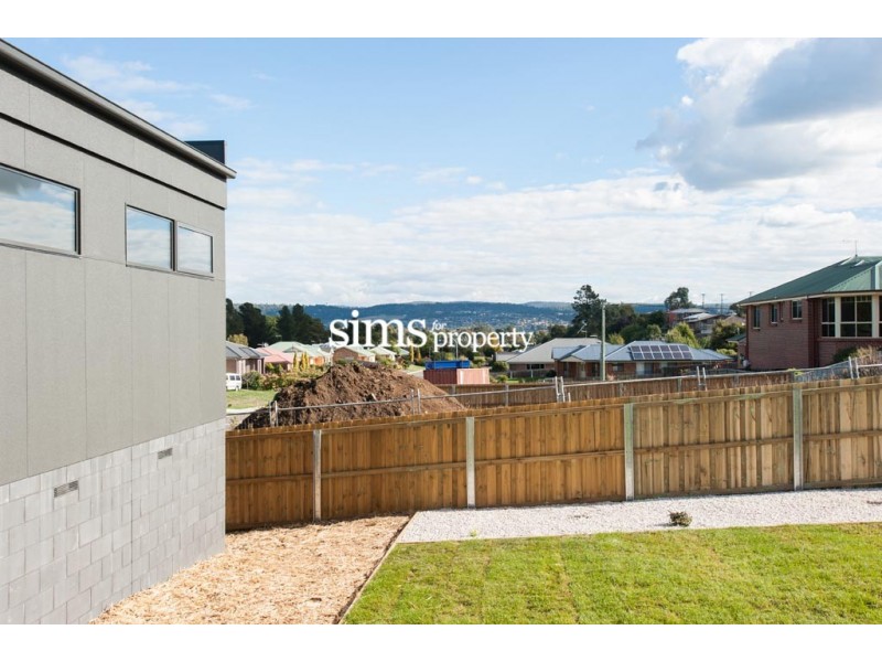 67 Parklands Parade, Newnham TAS 7248