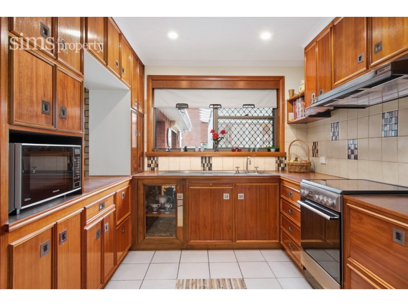 11 Wintercole Court, Newnham TAS 7248