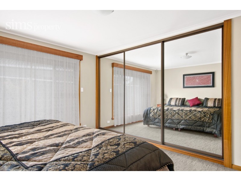 11 Wintercole Court, Newnham TAS 7248