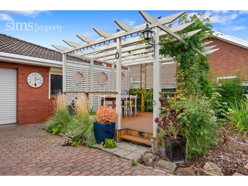 11 Wintercole Court, Newnham TAS 7248