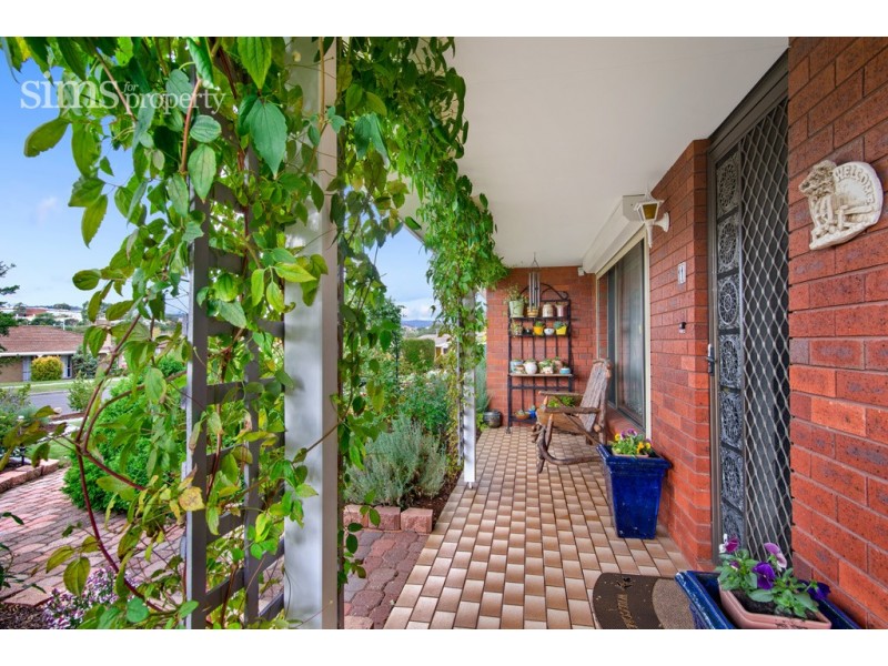 11 Wintercole Court, Newnham TAS 7248