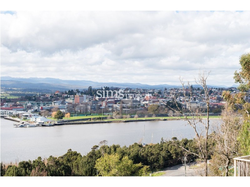2/30 Trevallyn Road, Trevallyn TAS 7250