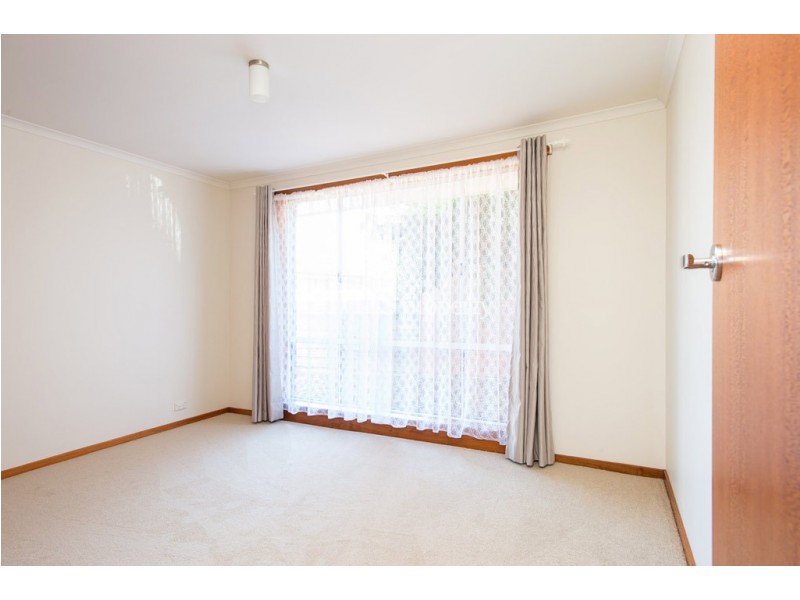 2/7 Pamela Court, Summerhill TAS 7250