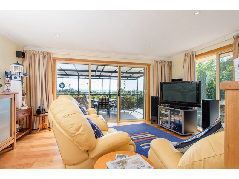 60 Beach Crescent, Greens Beach TAS 7270