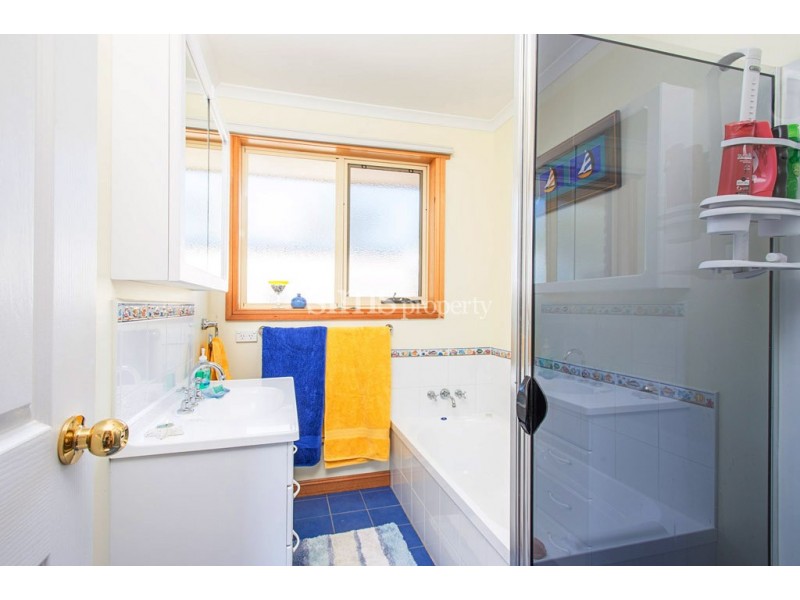 60 Beach Crescent, Greens Beach TAS 7270