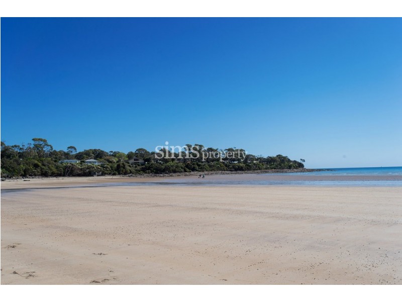 60 Beach Crescent, Greens Beach TAS 7270