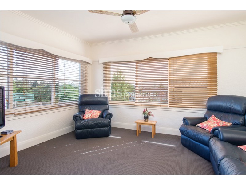 8 Freeland Crescent, Riverside TAS 7250