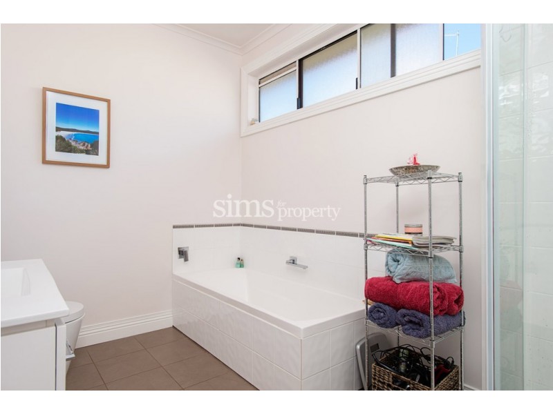 8 Freeland Crescent, Riverside TAS 7250