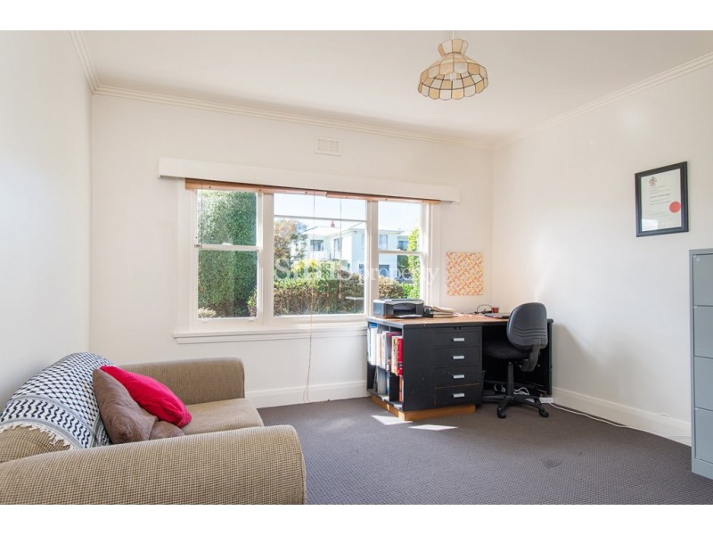 8 Freeland Crescent, Riverside TAS 7250