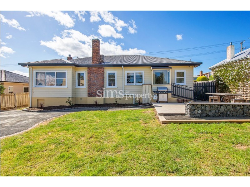 8 Freeland Crescent, Riverside TAS 7250