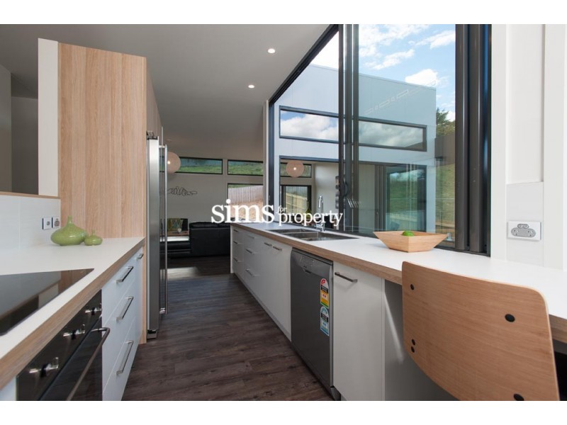 67 Parklands Parade, Newnham TAS 7248