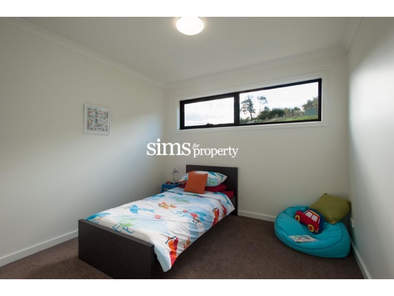 67 Parklands Parade, Newnham TAS 7248