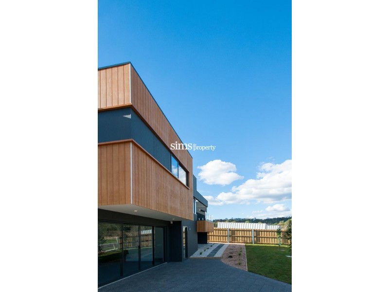 67 Parklands Parade, Newnham TAS 7248