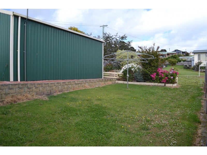 16 Albert Street, Bridport TAS 7262