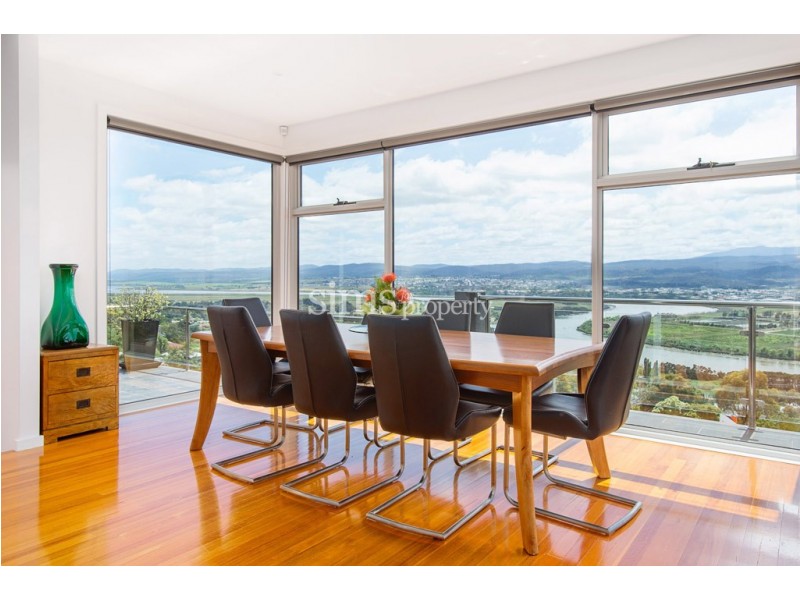 44 Lachlan Parade, Trevallyn TAS 7250