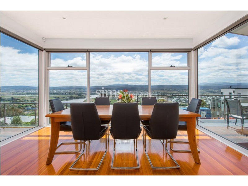 44 Lachlan Parade, Trevallyn TAS 7250