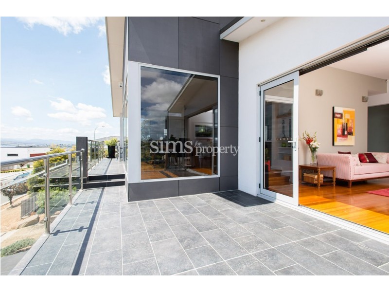 44 Lachlan Parade, Trevallyn TAS 7250