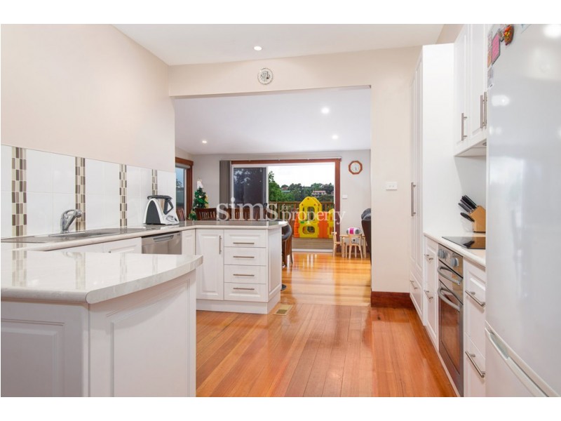 17 Pyenna Avenue, Kings Meadows TAS 7249