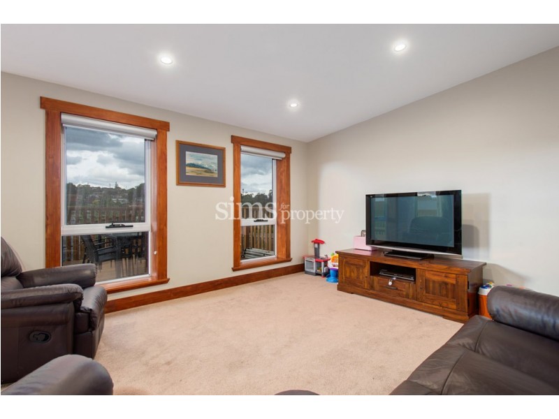 17 Pyenna Avenue, Kings Meadows TAS 7249