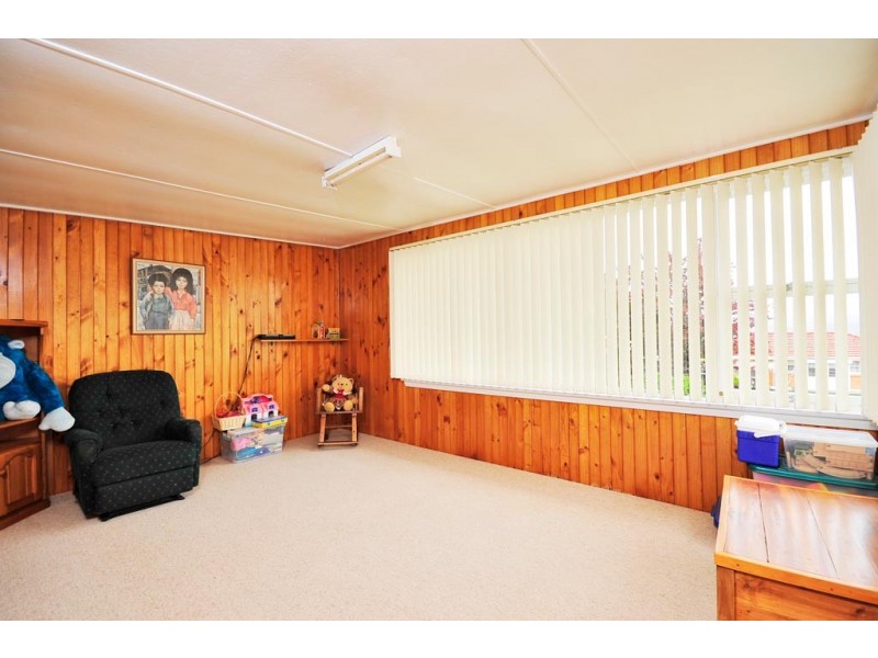 13 Helenwood Grove, Newnham TAS 7248