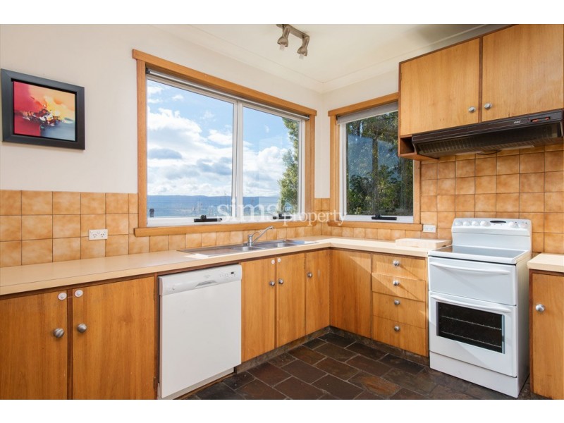 13 Delamere Crescent, Trevallyn TAS 7250