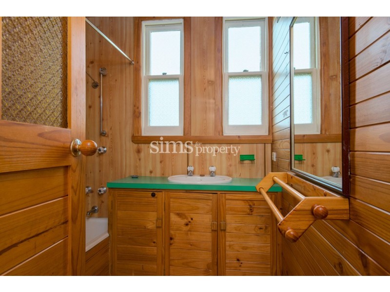 13 Delamere Crescent, Trevallyn TAS 7250