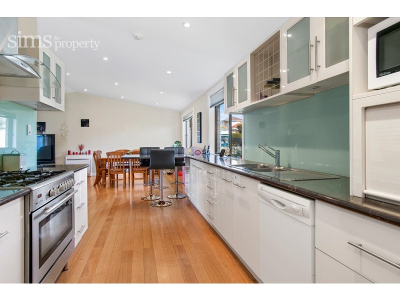 48 Hingston Crescent, Norwood TAS 7250