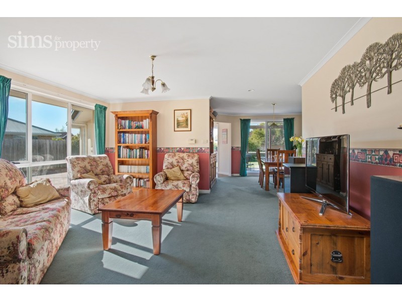 28 Mount Stuart Drive, Newnham TAS 7248