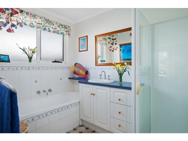 28 Mount Stuart Drive, Newnham TAS 7248