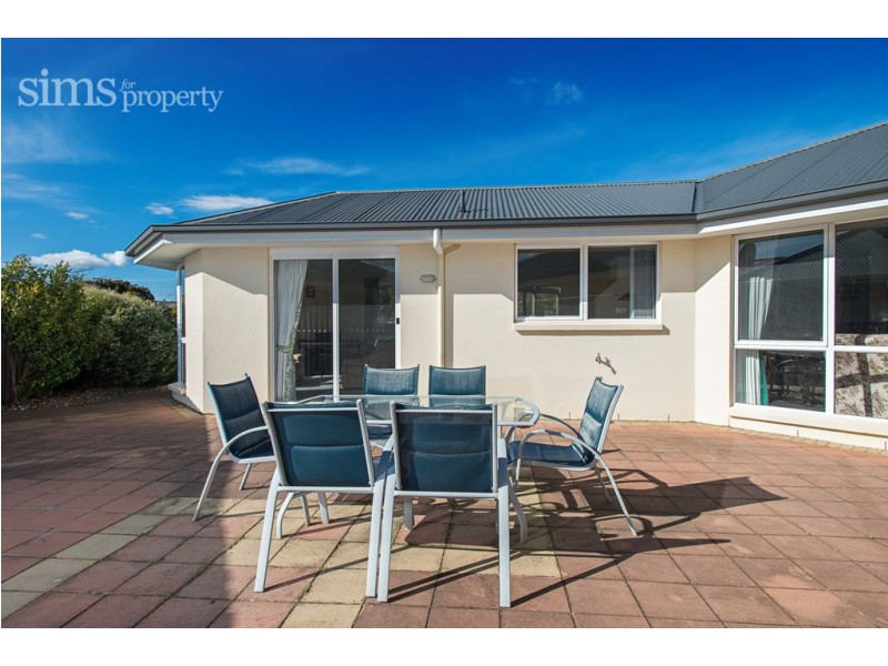 28 Mount Stuart Drive, Newnham TAS 7248