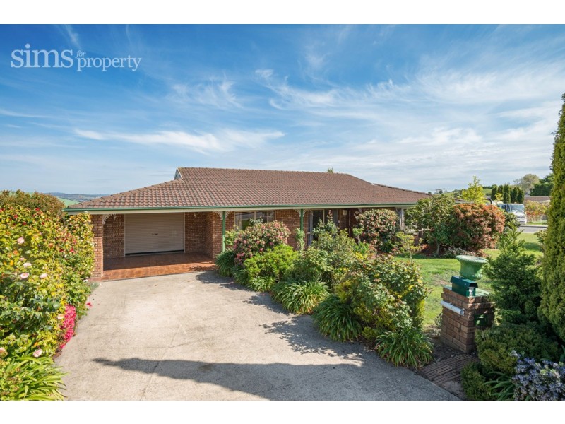 2 Dafnis Drive, Newnham TAS 7248