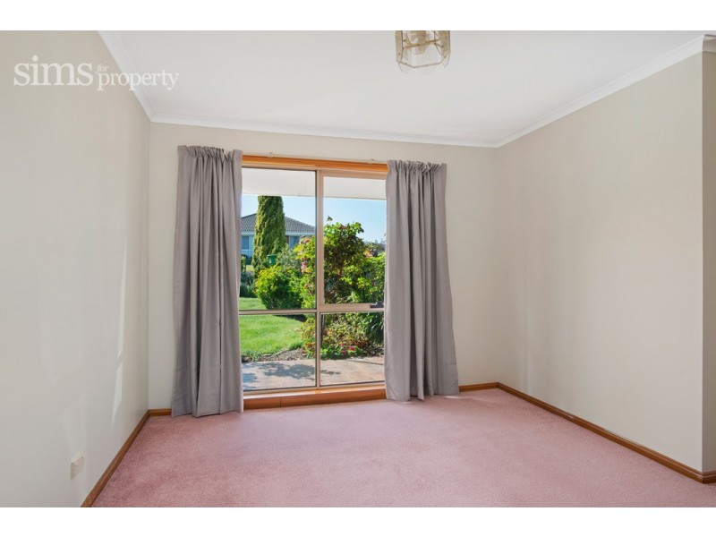 2 Dafnis Drive, Newnham TAS 7248