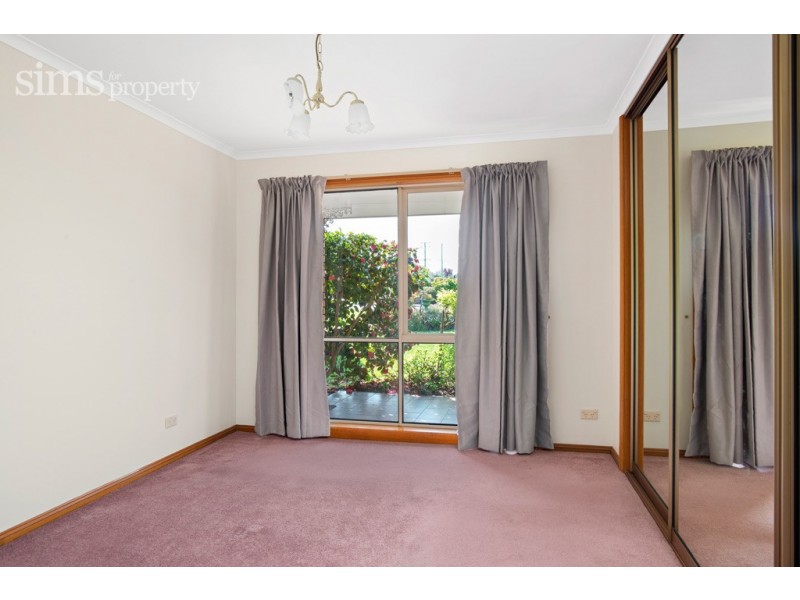 2 Dafnis Drive, Newnham TAS 7248