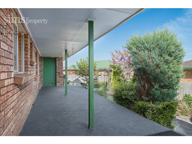 2 Dafnis Drive, Newnham TAS 7248